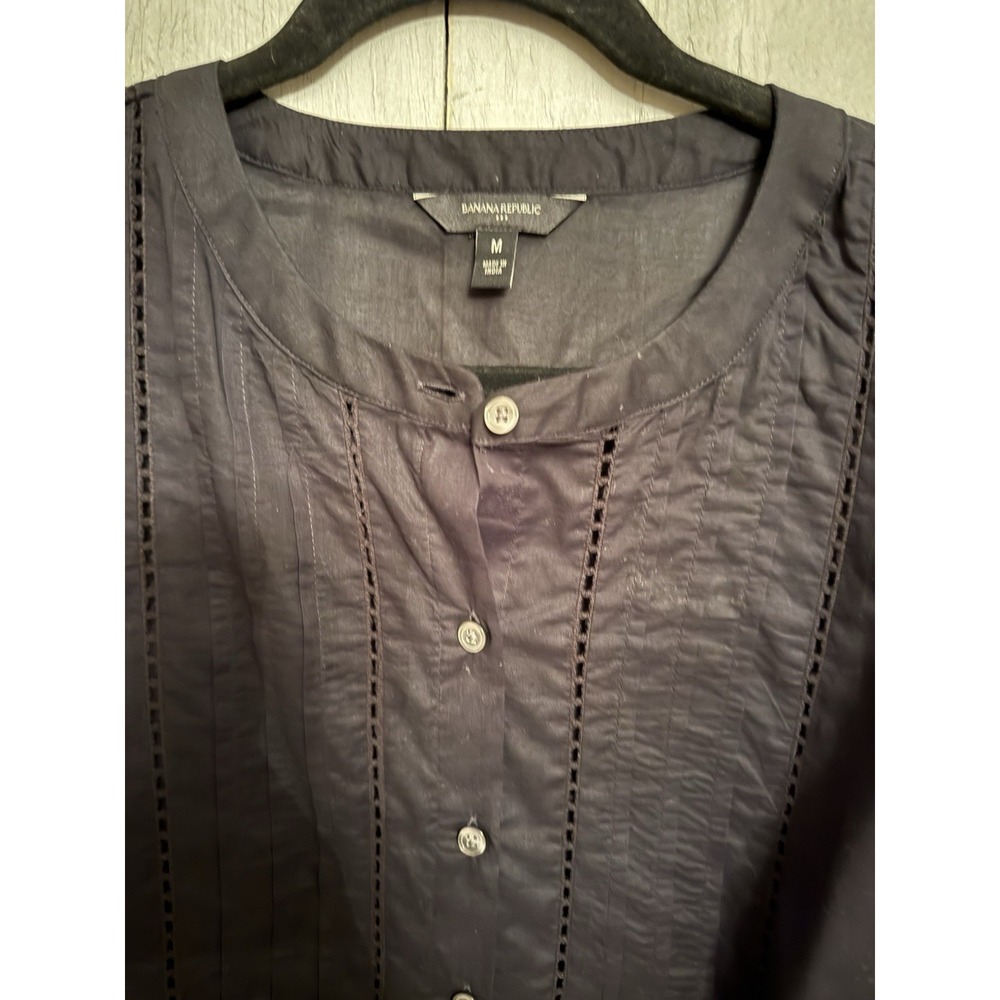 Banana Republic Voile Pleated Blouse Black Pintuck Top M Coastal Preppy - Picture 10 of 10
